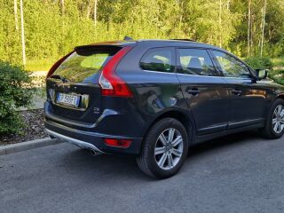 Volvo XC60 Summum AWD MY2012 2.4 D5 158kW