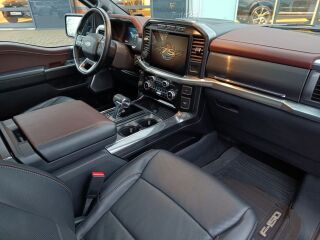 Ford F-150 Lariat Launch Edition 5.0 V8 298kW