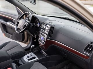 Hyundai Santa Fe 2.7 139kW