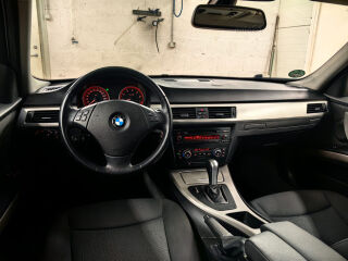 BMW 325 2.5 160kW