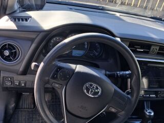 Toyota Auris 1.4 66kW