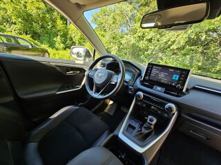 Toyota RAV4 Luxury PLUS Multidrive S Pearl White 2.0 129кВ