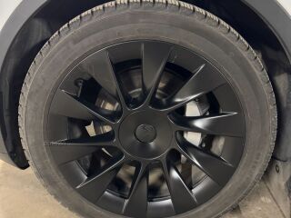 Tesla Model Y Long Range Dual AWD 190kW