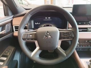 Mitsubishi Outlander Instyle Plus Luxury 4WD 2.4 PHEV 225kW