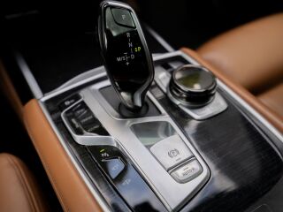 BMW 750 i xDrive M-Sportpakett 4.4 330кВ