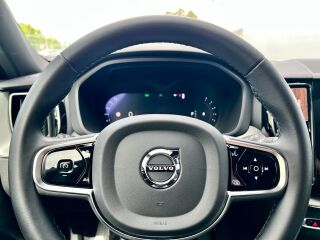 Volvo XC60 AWD R-Design Mild Hybrid 2.0 B4 145kW