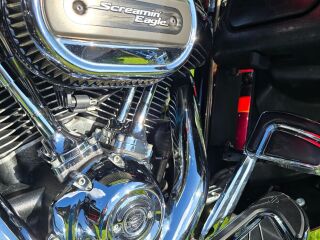 Harley-Davidson FLHTKSE CVO LIMITED V2 75kW