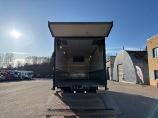 Volvo FM370 6x2*4 EURO6 + CARRIER SUPRA 950 278kW