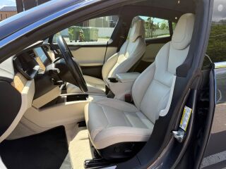 Tesla Model S Dual Motor AWD 386кВ 177кВ