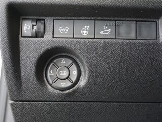 Citroen C4 X Shine PureTech 130AT8 1.2 96kW
