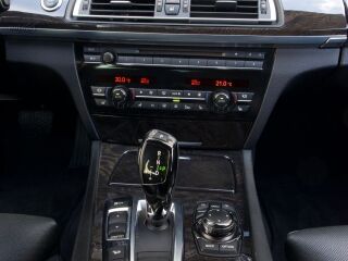 BMW 750 iL M-Pack xDrive 4.4 V8 N63B44 300kW