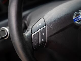 Volvo V70 Momentum 2.4 D5 120kW