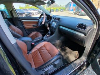 Volkswagen Golf Exclusive 2.0 103kW