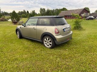MINI Cooper 1.6 88kW