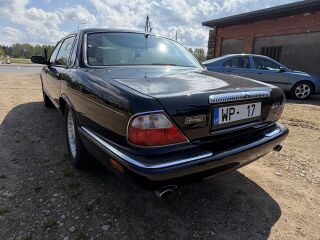 Daimler DAIMLER V8 LONG 4.0 V8 209kW