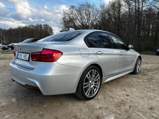 BMW 320 d xDrive LCI M sportpakett 2.0 140kW