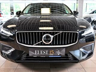 Volvo V60 AWD H&K ULTIMATE BRIGHT XENIUM INTELLI PRO 2.0 T6 Plug-in LONG RANGE 293kW
