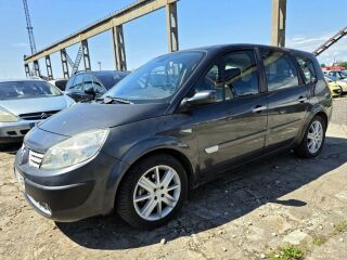 Renault Grand Scenic Privilege 2.0 99kW