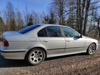 BMW 530 2.9 135kW