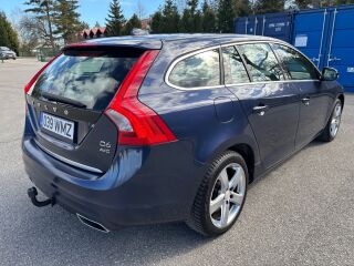 Volvo V60 SUMMUM AWD TWIN ENGINE Plug-In Hybrid 2.4 D6 158kW