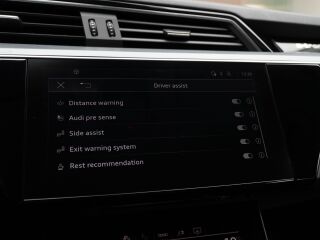 Audi e-tron 50 quattro 230кВ