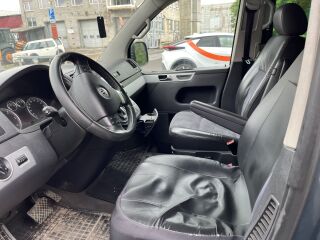 Volkswagen Multivan Highline 2.5 128kW