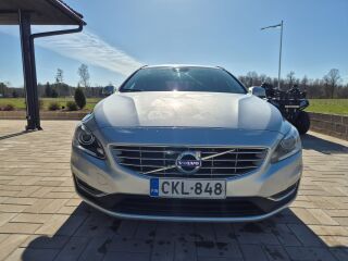 Volvo V60 2.0 140kW
