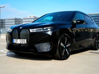 BMW iX xDrive 40 Sportpaket 240kW