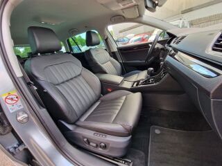 Skoda Superb LAURIN&KLEMENT 4X4 2.0 R4 TDI 140kW