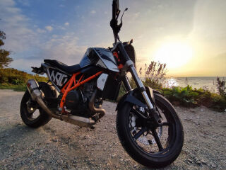 KTM 690 Duke KTM Duke 690 / Akrapovic / stunt-track bi LC4 50кВ