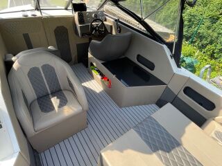 Sunbird 218 5.7 V8 184кВ
