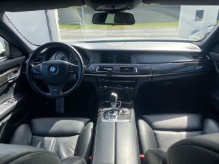 BMW 740 740dx M package 3.0 225кВ