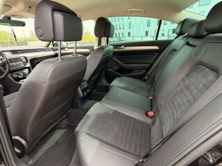 Volkswagen Passat Highline Executive 1.8 TSI 132кВ