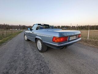 Mercedes-Benz 560 5.5 V8 169kW