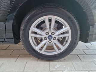 Ford S-MAX FACELIFT TITANIUM 7K LED 2.0 R4 110kW