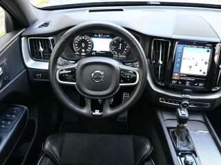 Volvo XC60 AWD R-DESIGN XENIUM PRO INTELLI SAFE MY2018 2.0 D5 173kW