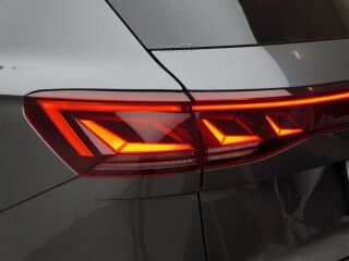 Volkswagen Touareg Elegance 4-Motion 3.0 170кВ