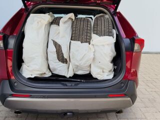 Toyota RAV4 Luxury Comfort Package 129kW
