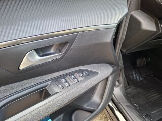 Peugeot 5008 1.5 96кВ