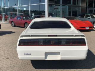 Pontiac Firebird Trans Am GTA Notchback 5.7 V8 TPI 225hp
