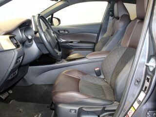 Toyota C-HR Luxury Plus 1.2 85кВ