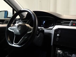 Volkswagen Passat FaceLift Executive TSi ATM 1.5 R4 110kW