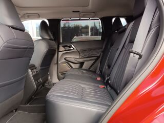 Mitsubishi Outlander Instyle Plus 4WD 2.4 PHEV 225кВ
