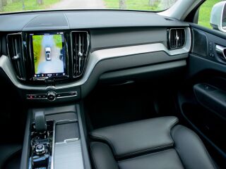 Volvo XC60 AWD Bright PLUS Intelli Safe Wntr 2.0 B4 MHEV Kerghübriid 145kW