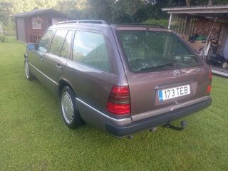 Mercedes-Benz 230 2.3 97kW