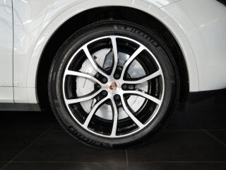Porsche Cayenne Turbo 4.0 404kW