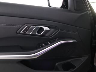 BMW 320 d xDrive 2.0 R4 140kW
