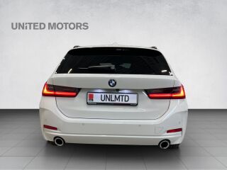 BMW 320 d xDrive Touring 2.0 R4 140kW