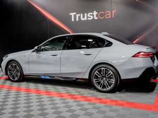 BMW 520 M SPORT PAKETT 2.0 145kW