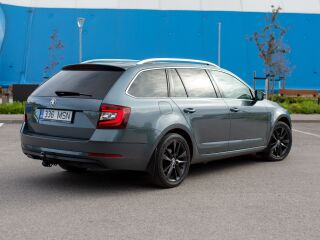 Skoda Octavia Luxury 2.0 140кВ